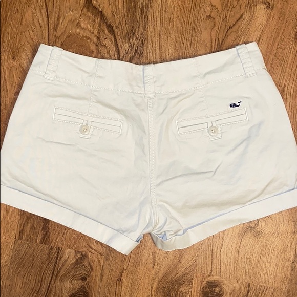 Vineyard Vines stone colored short shorts - Picture 4 of 6